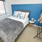 2 Bed Premium House - Driveway Parking - Royal Derby Hospital 3 Mins